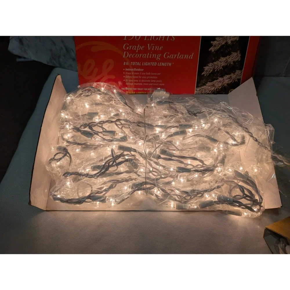 NOS GE 150 Clear Lights White Wire Grape Vine Garland Christmas 8 Ft Stay Lit